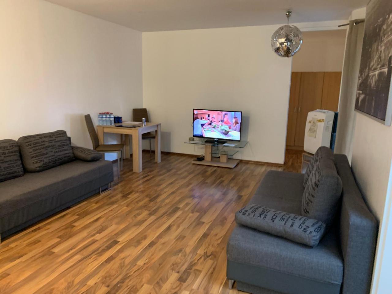 شقة Kn Kahtan Boarding House ميونيخ المظهر الخارجي الصورة
