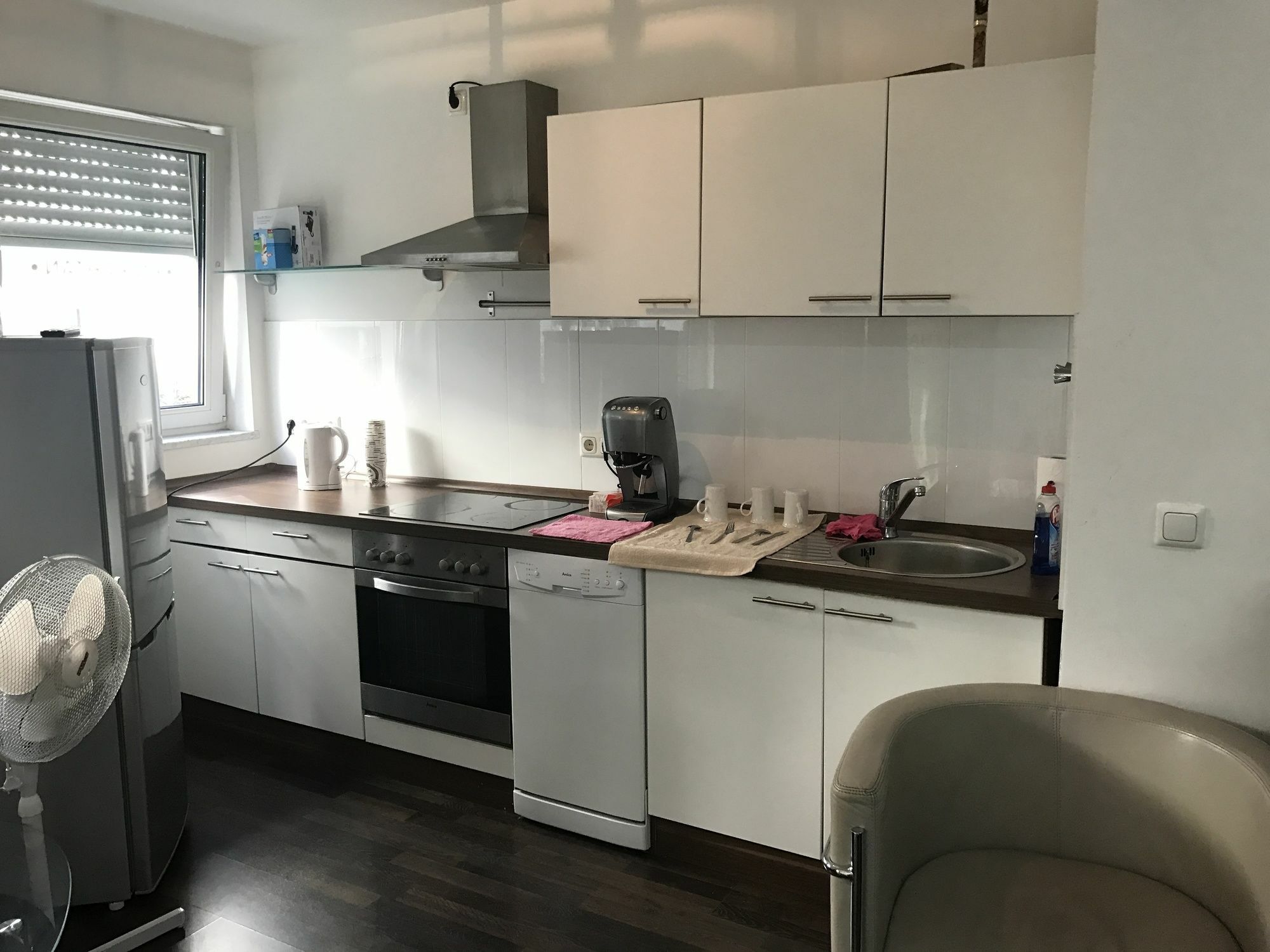 شقة Kn Kahtan Boarding House ميونيخ المظهر الخارجي الصورة
