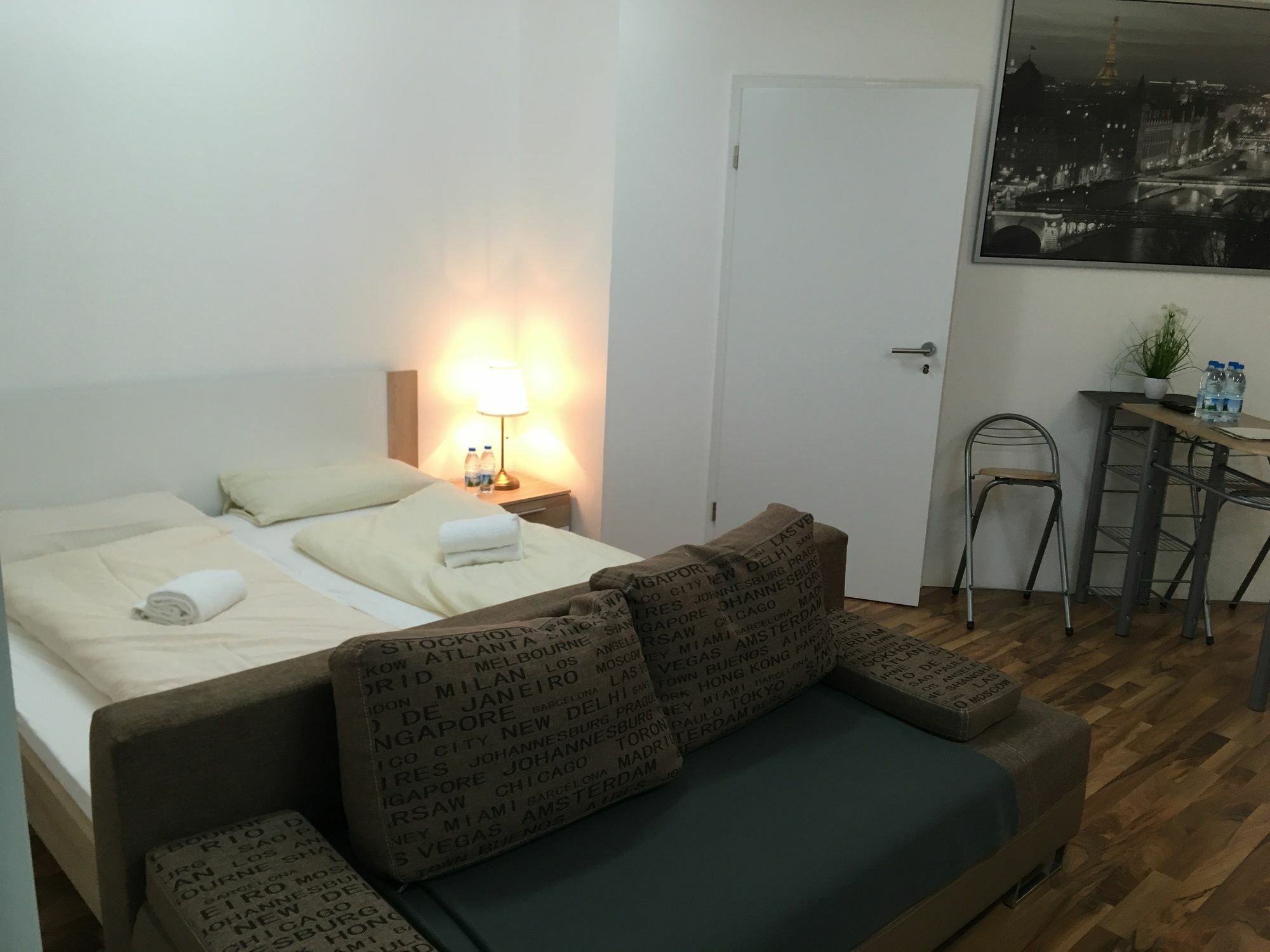 شقة Kn Kahtan Boarding House ميونيخ المظهر الخارجي الصورة