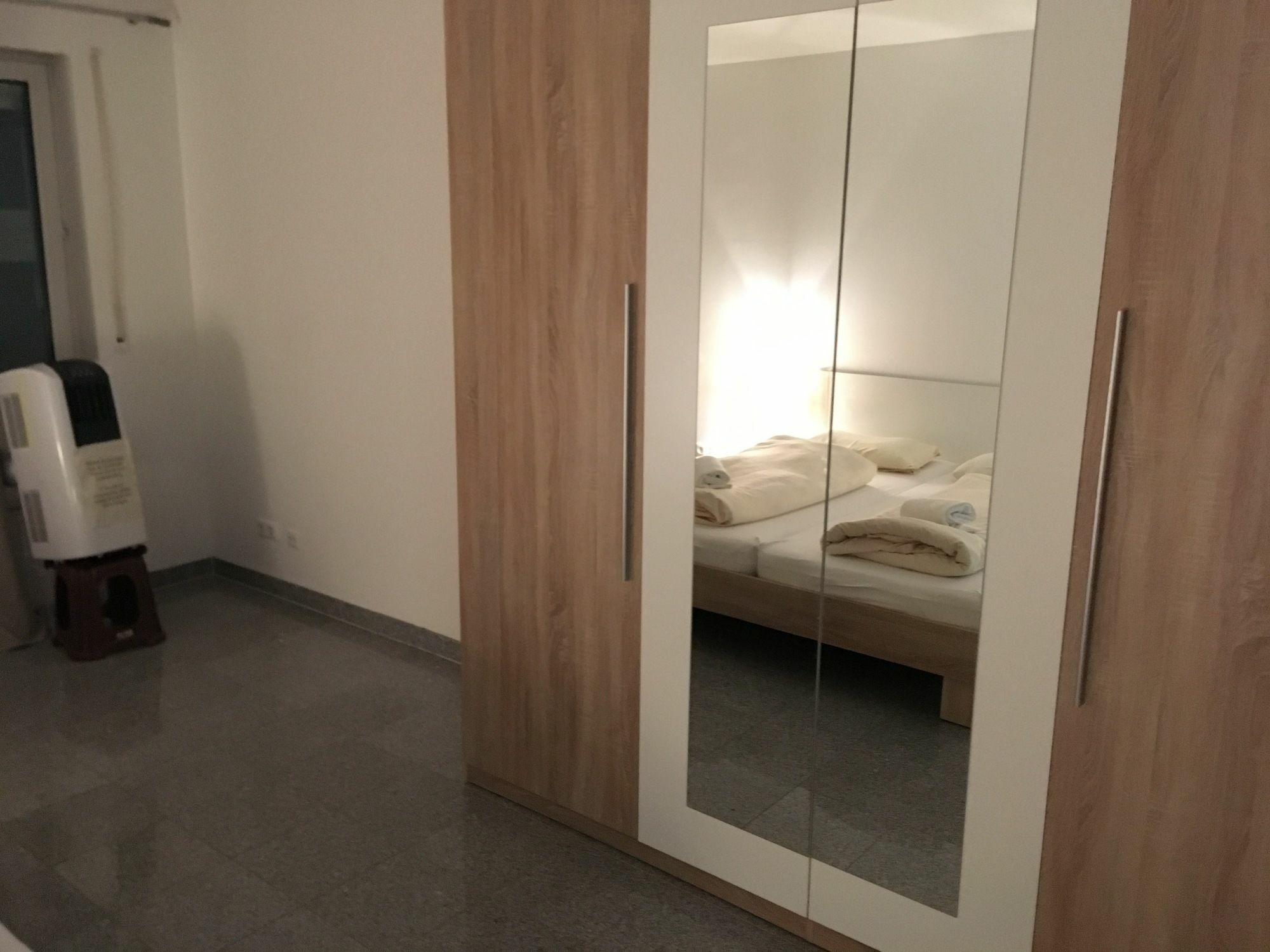 شقة Kn Kahtan Boarding House ميونيخ المظهر الخارجي الصورة